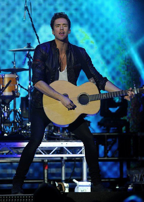 lawson_at_the_jingle_bell_ball.jpg