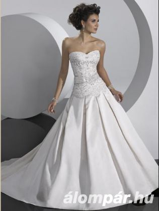 Sottero_and_Midgley_menyasszonyi_ruha_1.jpg