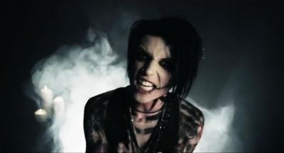 Coffin_black_veil_brides_33675494_400_216_1_.jpg